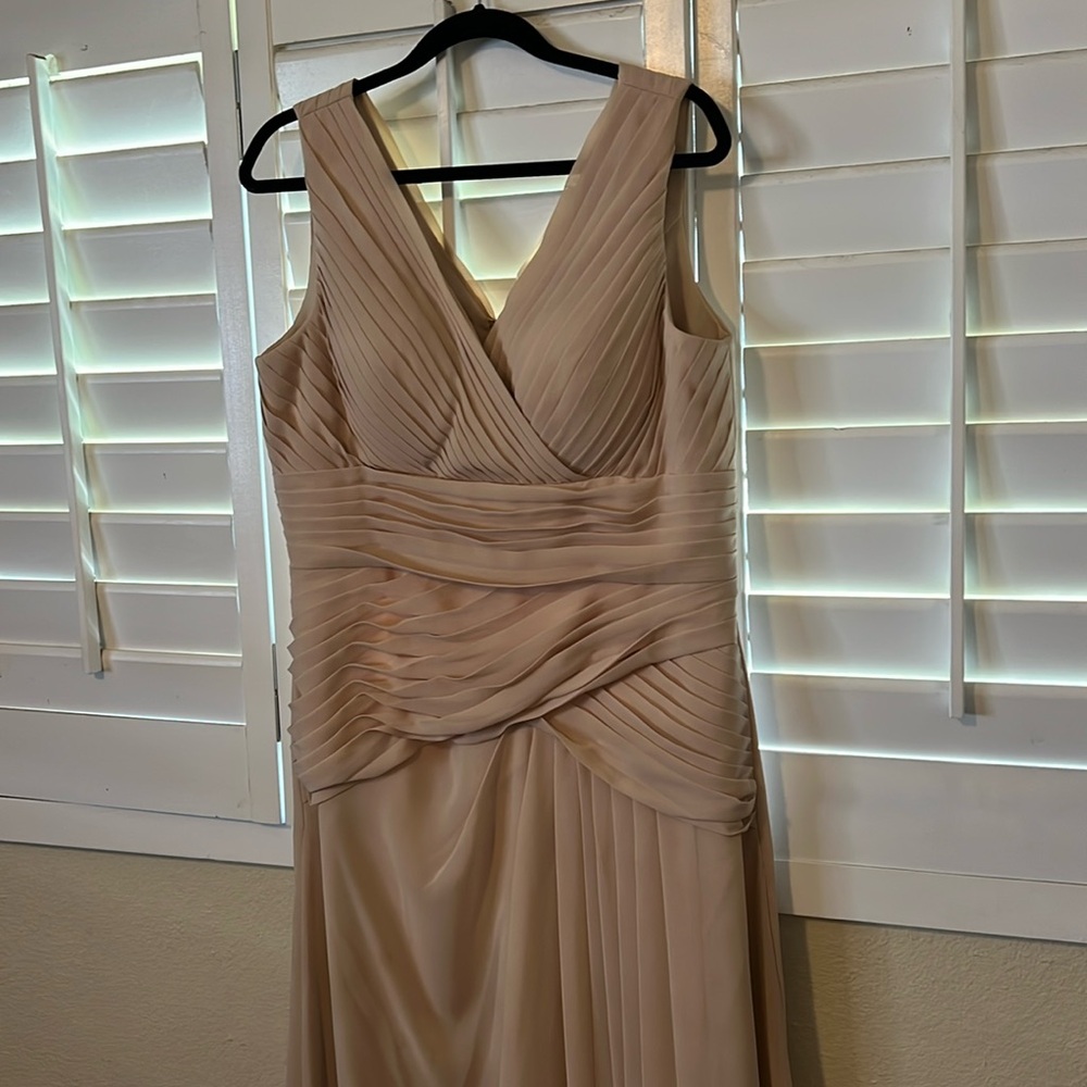 Cocomelody formal gown. Size US16. Sheath Floor Length Chiffon Dress